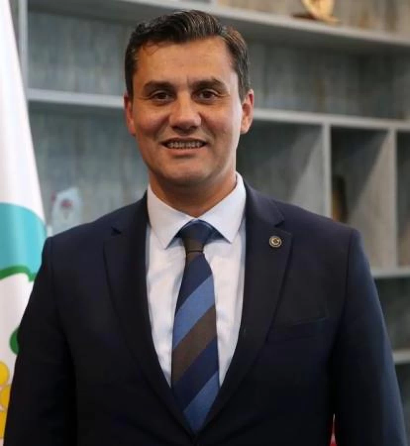 Ferdi Zeyrek hayatını kaybetti