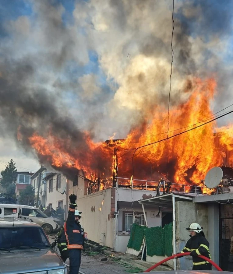 Şehitlerin katili DEAŞ'lı teröristin dijital izleri Kocaelin'deki şüphelilere ulaştı