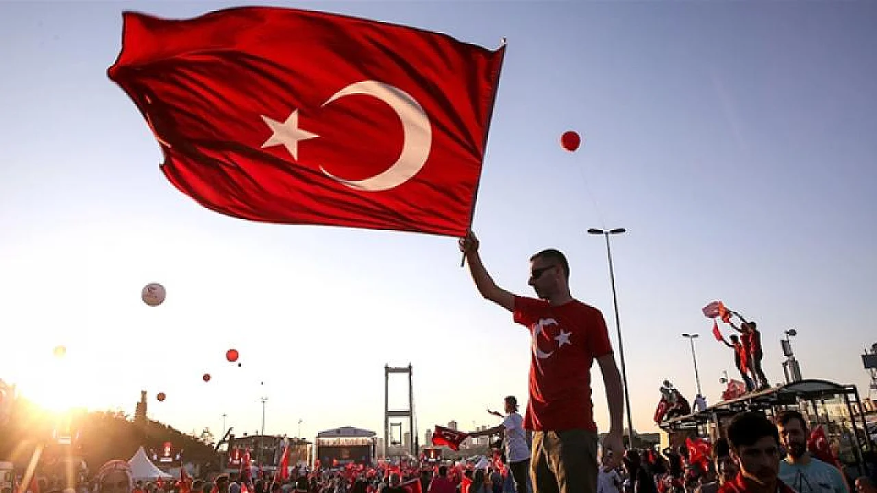 FETÖ'nün hain darbe girişiminin üzerinden 9 yıl geçti