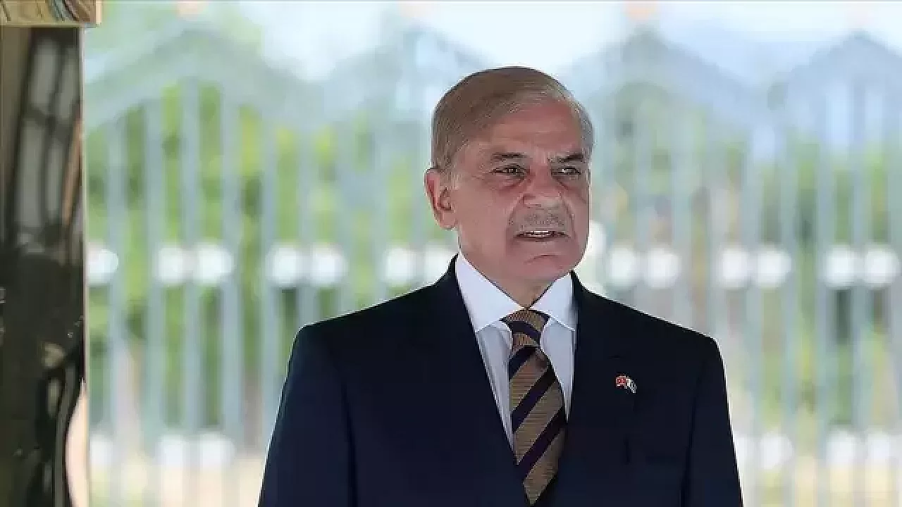 Asya'daki savaşta yeni safhaya geçildi! Pakistan karadan vurmaya başladı