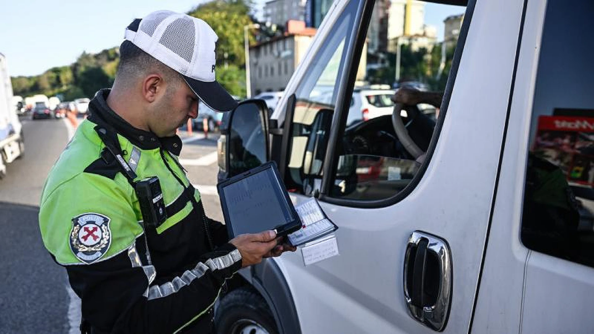 Jandarma ve Emniyet Trafik ekiplerinden sıkı denetim