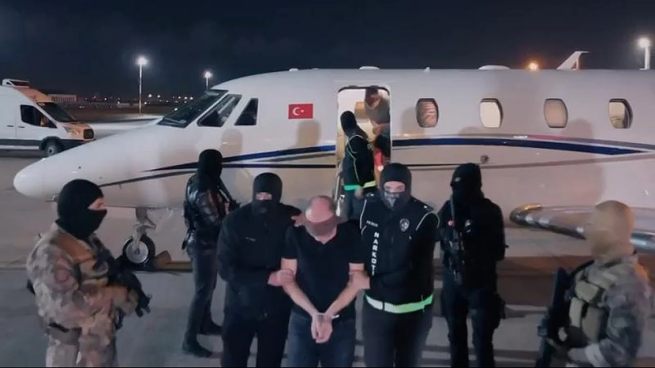 Kırmızı bültenle aranan uyuşturucu baronu BAE'de yakalandı