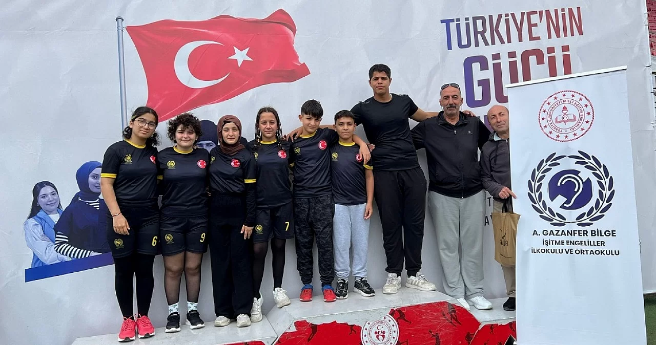 İşitme engelli öğrencilerden Türkiye dereceleri