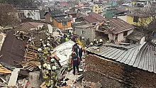 9 kişi göçük altında kaldı, 7 kişi hastaneye sevk edildi
