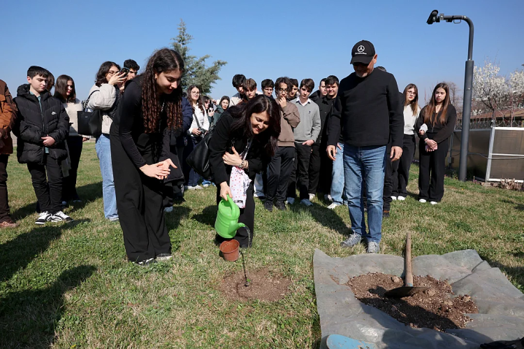 Yürüyen Köşk'ün çınarı Anıtkabir'de hayat buldu...