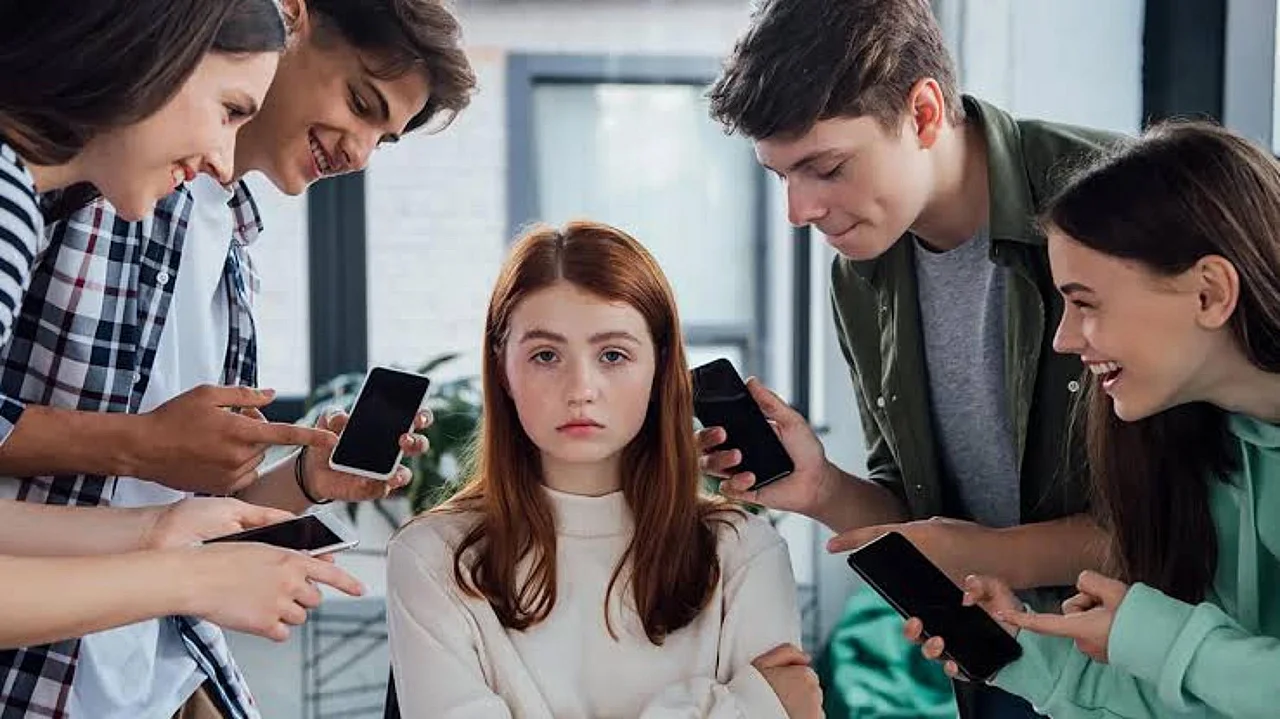 15 yaş altındaki çocuklara yönelik sosyal medya düzenlemesi yapılmalı