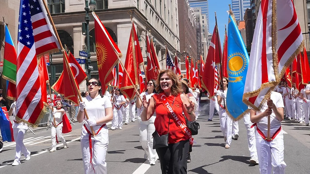 New York'ta 43. Türk Günü Yürüyüşü coşkuyla kutlandı