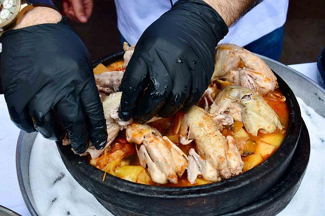 Birbirinden güzel lezzetler vatandaşlarla buluştu