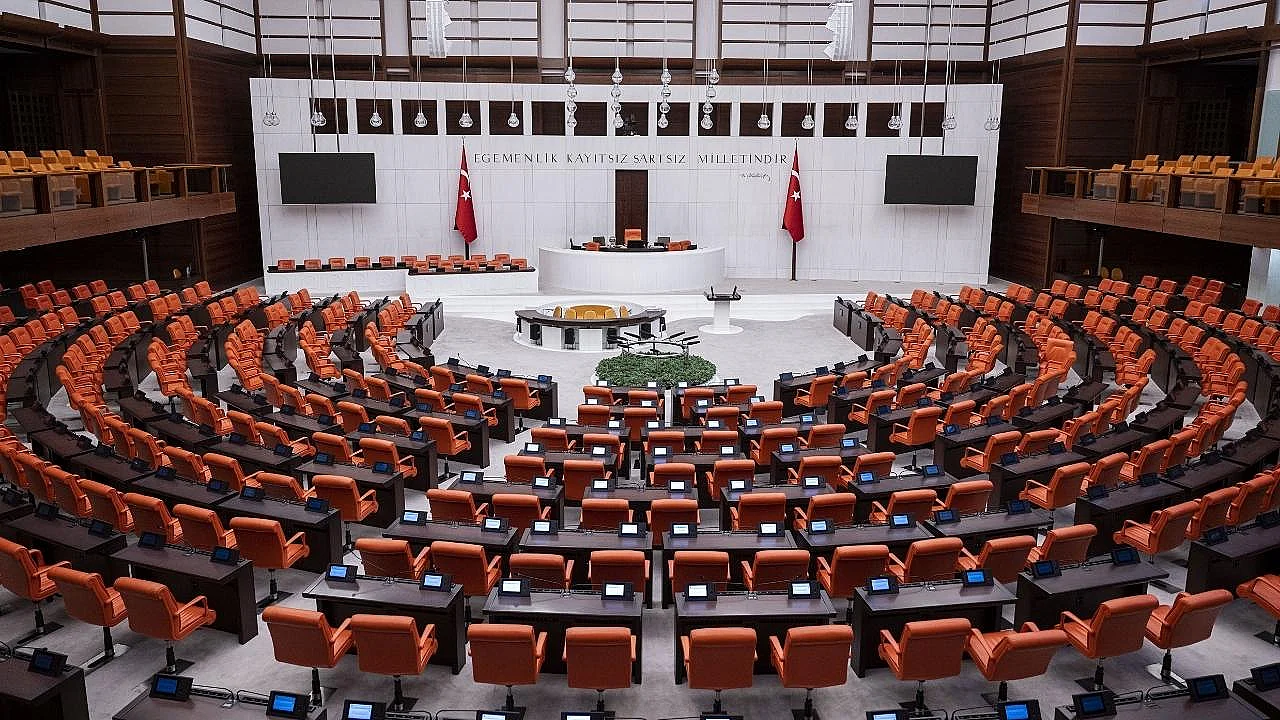 TBMM'de sandalye dağılımı değişti
