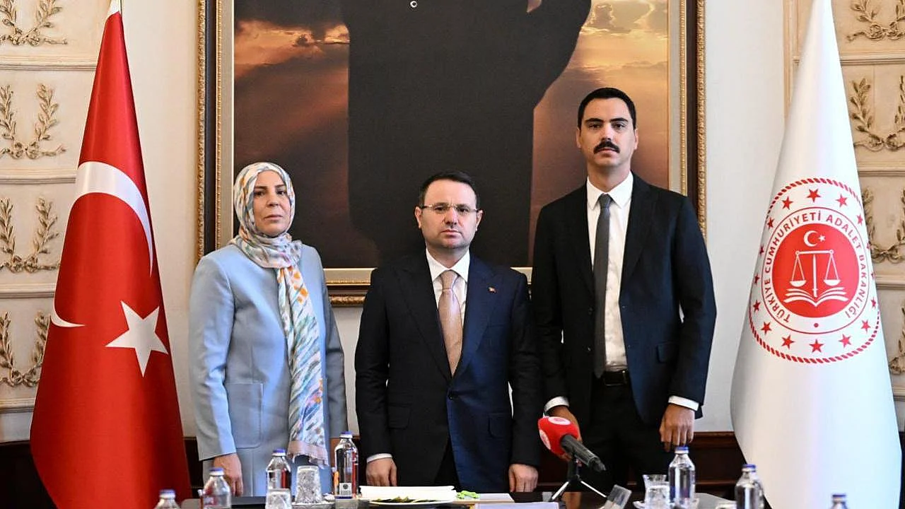 Adalet Bakanlığı, Bakan Gürlek'in Muhsin Yazıcıoğlu'nun ailesiyle görüşeceğini duyurmuştu