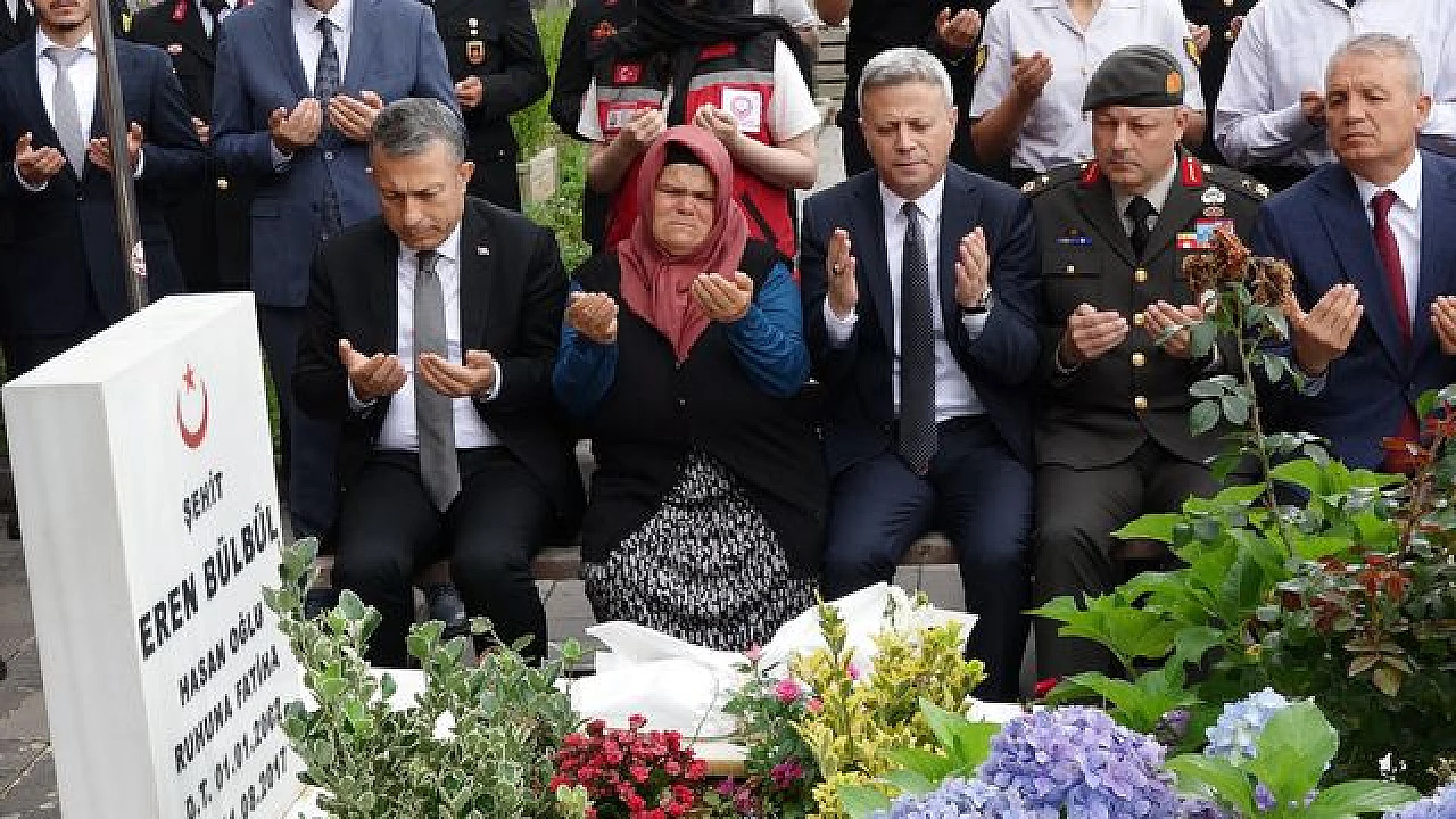 9 yıldır kapıyı kilitlemiyorum, yavrum yaralıdır açamaz