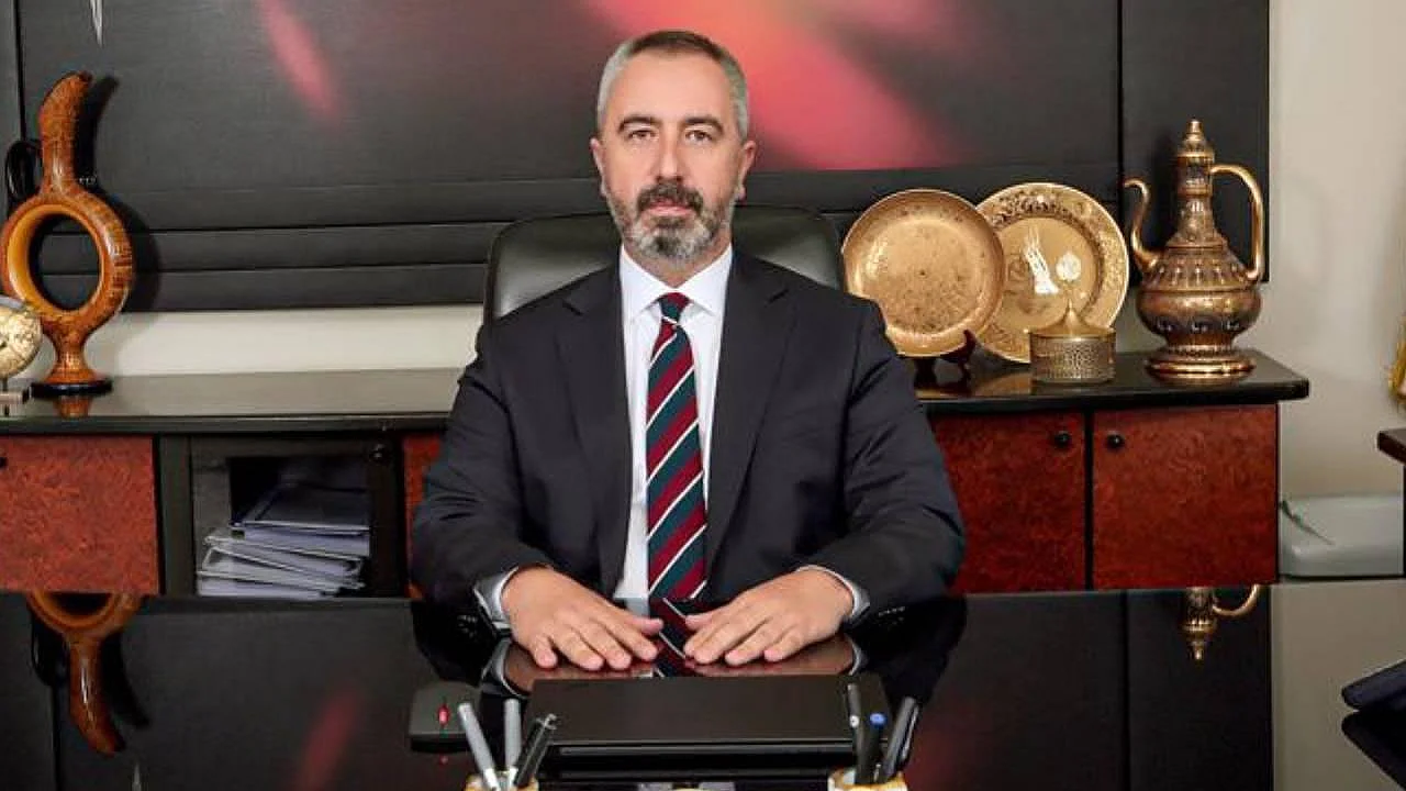 Hazine ve Maliye Bakan Yardımcılığı görevine Gelir İdaresi Başkanı Bekir Bayrakdar getirildi