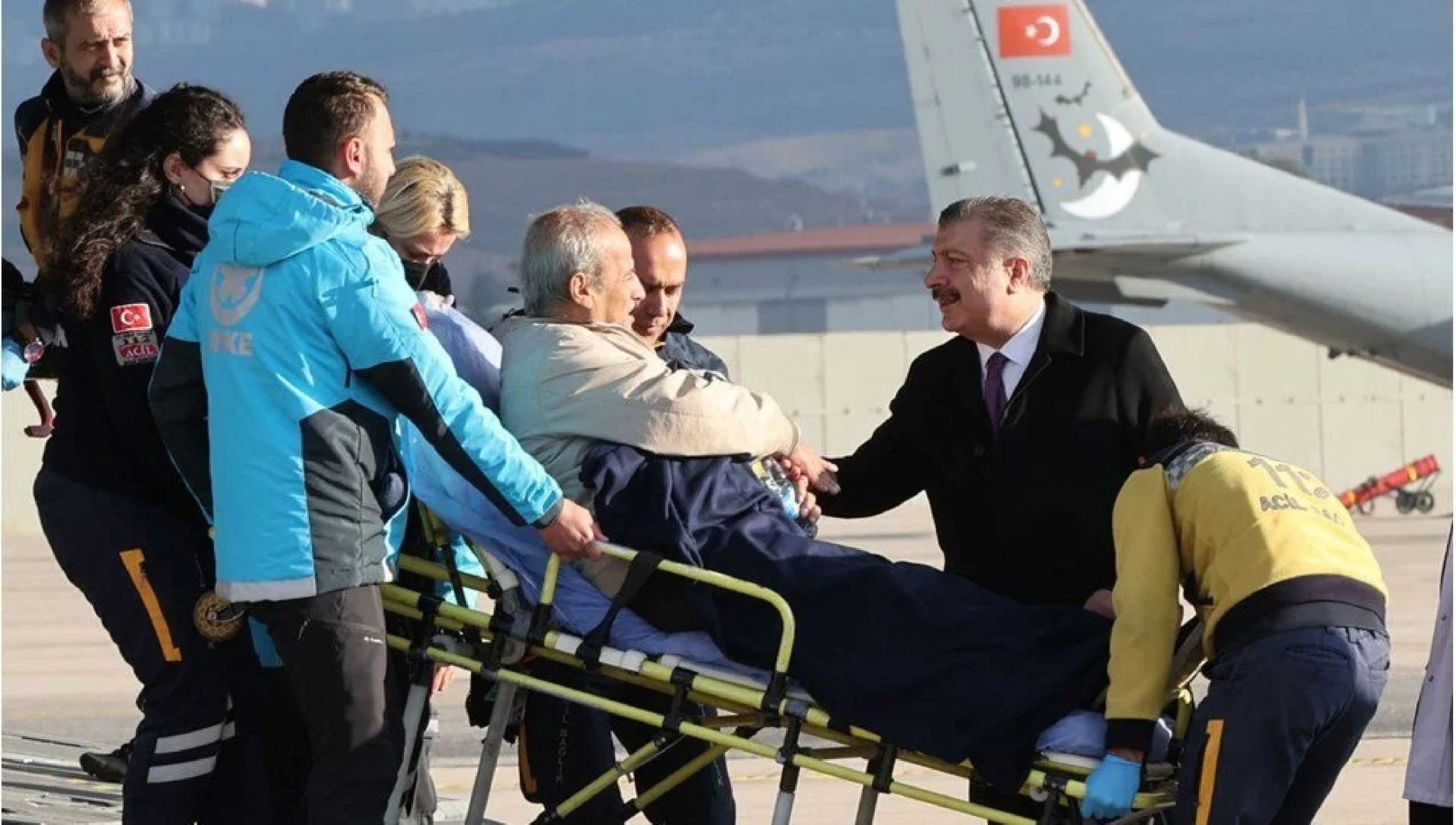 Gazzeli 61 hasta ve 49 refakatçiyi taşıyan uçak Türkiye’ye ulaştı