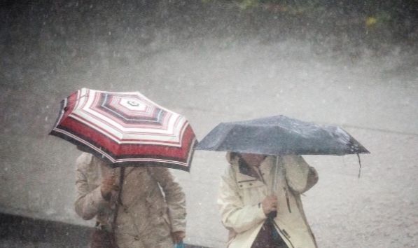 “İstanbul’da yerel kuvvetli gök gürültülü sağanak yağışlara dikkat”