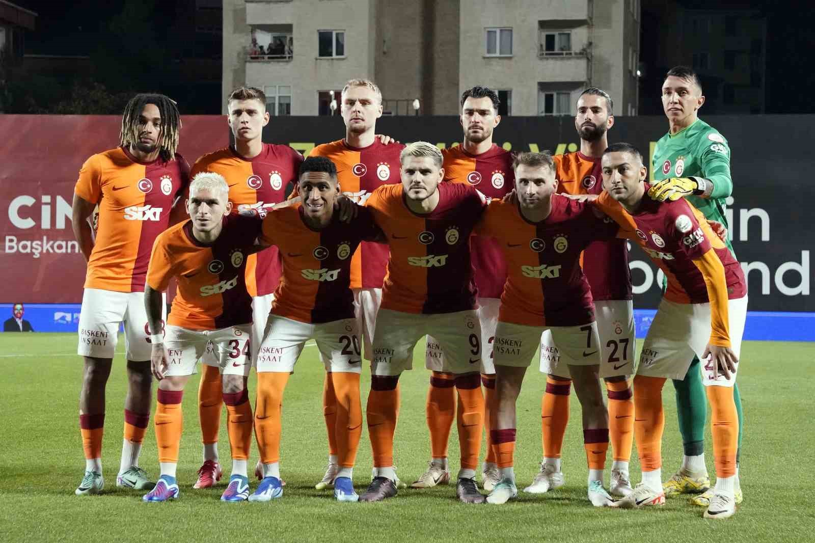 Galatasaray maç fazlasıyla liderliğe yükseldi