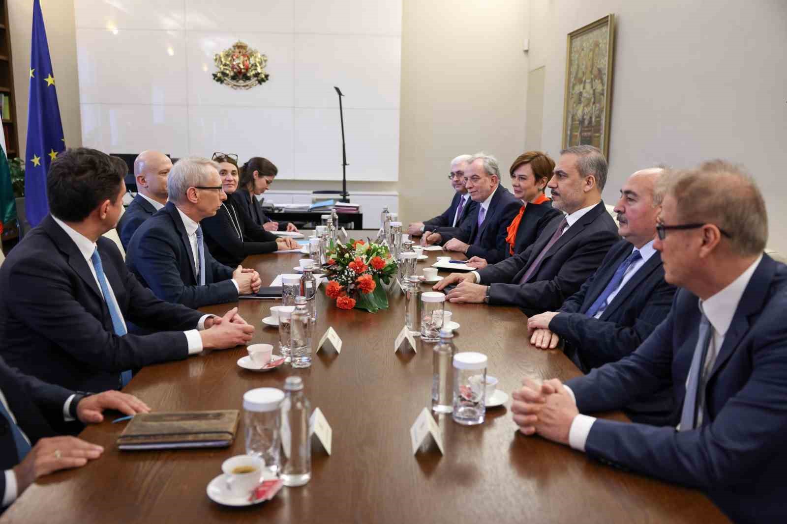 Dışişleri Bakanı Fidan, Bulgaristan Başbakanı Denkov ile görüştü
