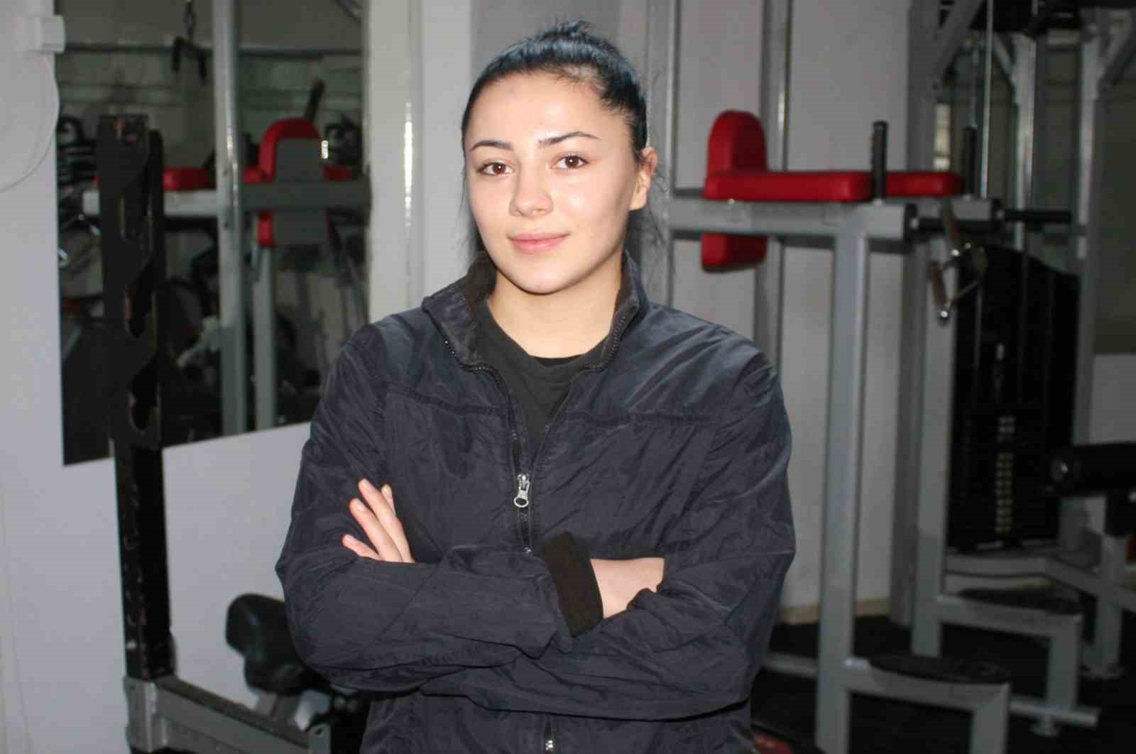 Milli Güreşçi Başak Duman’ın hedefi Türkiye’yi olimpiyatlarda temsil etmek