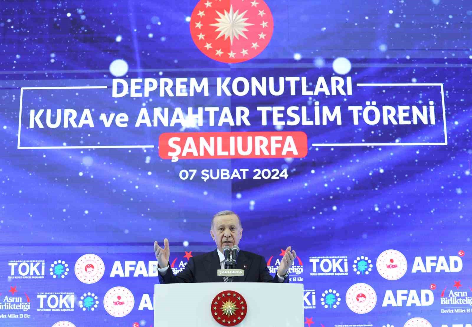 Cumhurbaşkanı Erdoğan, Şanlıurfa’da afet konutları dağıtım törenine katıldı