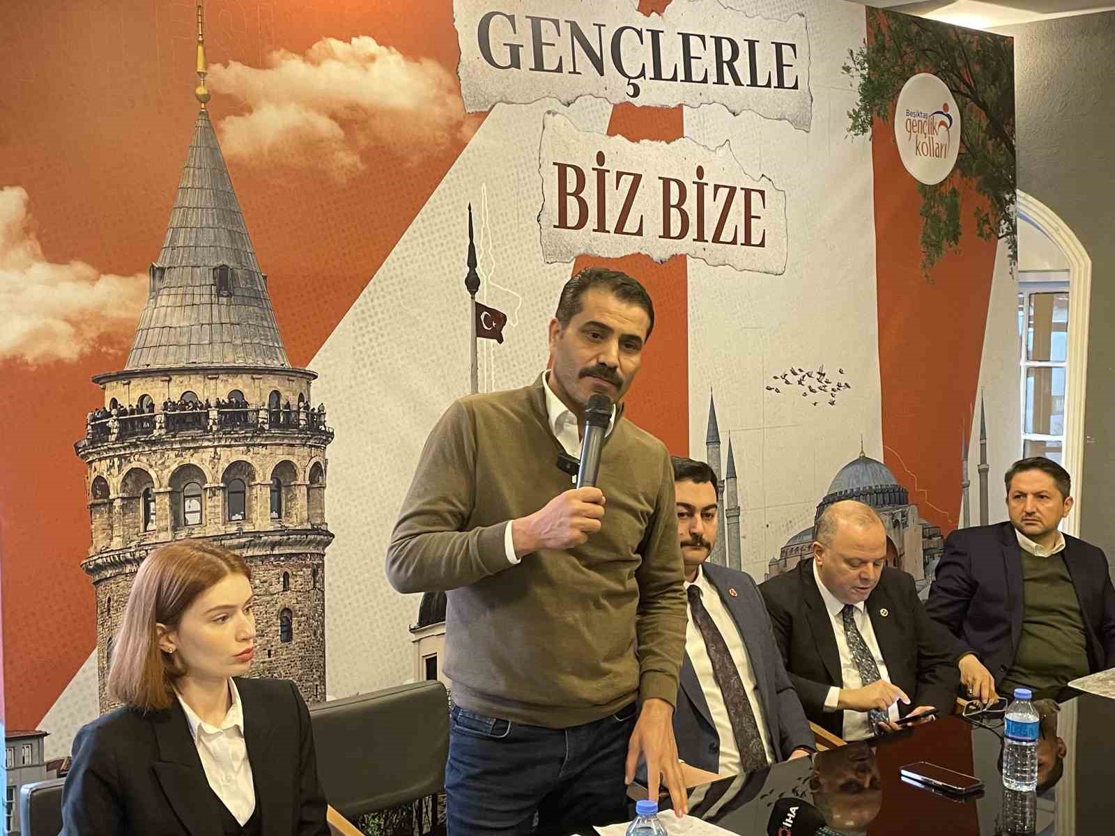 Cumhur İttifakı Beşiktaş Belediye Başkan Adayı Serkan Toper gençlerle buluştu
