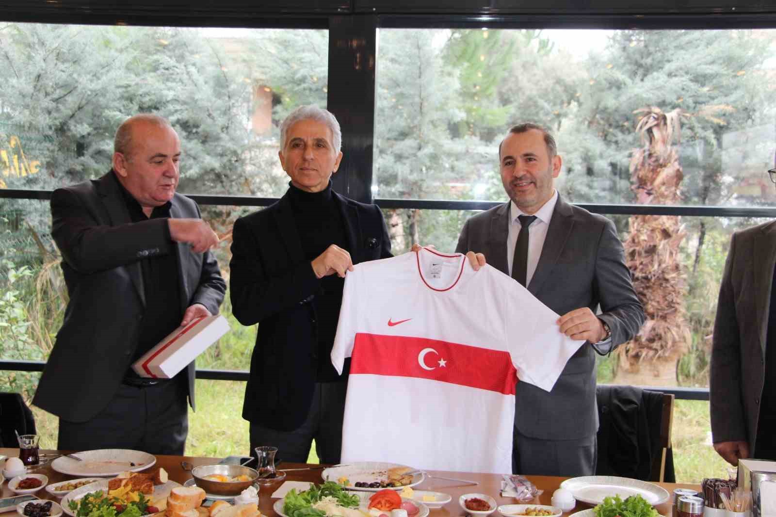 TASKK Başkanı Ali Düşmez Yalova’da spor camiasıyla buluştu