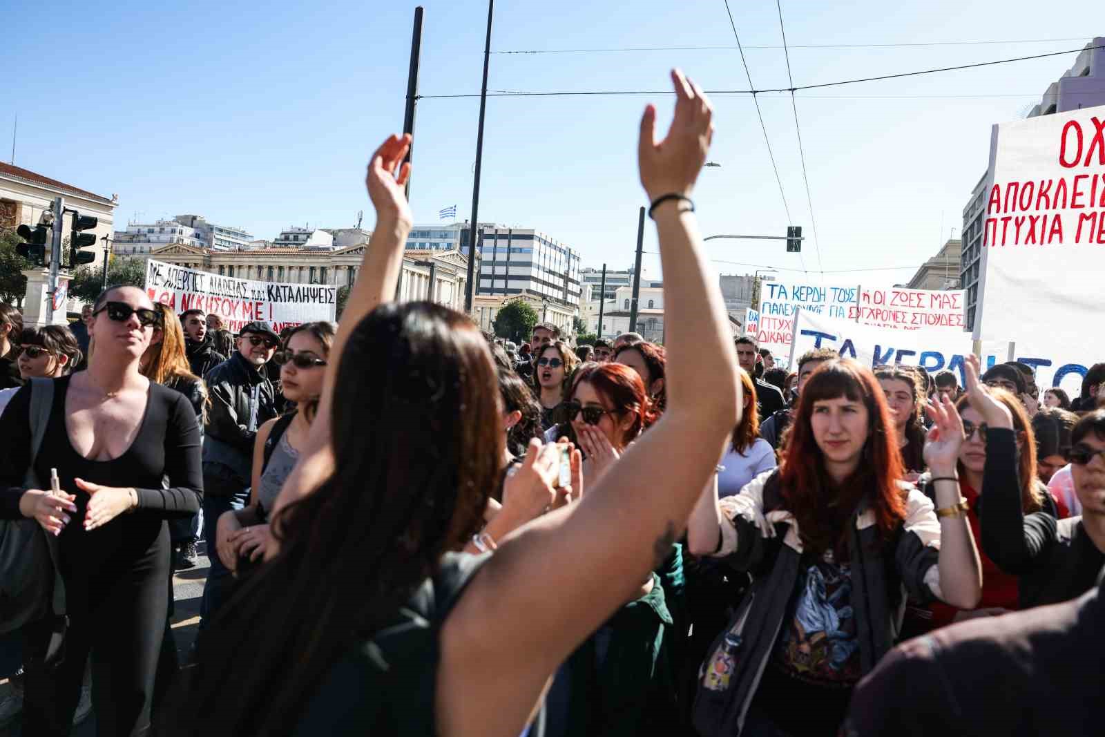 Yunanistan’da “özel üniversite” protestoları sürüyor