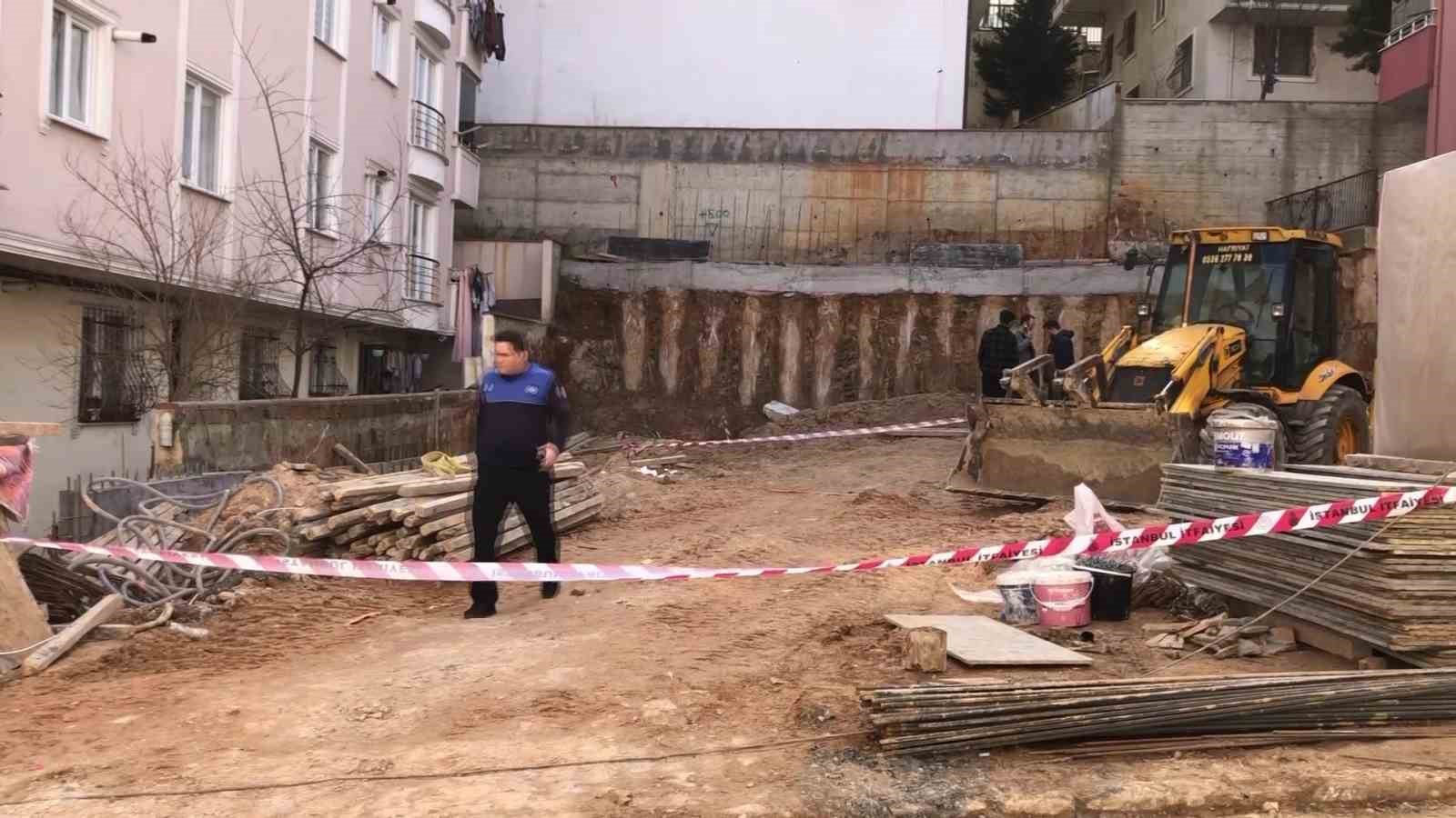 Sancaktepe’de göçük altında kalan işçi hayatını kaybetti